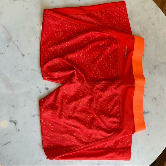 2/$20 Reebok Quarter Leggings, M - Picture 4 of 5